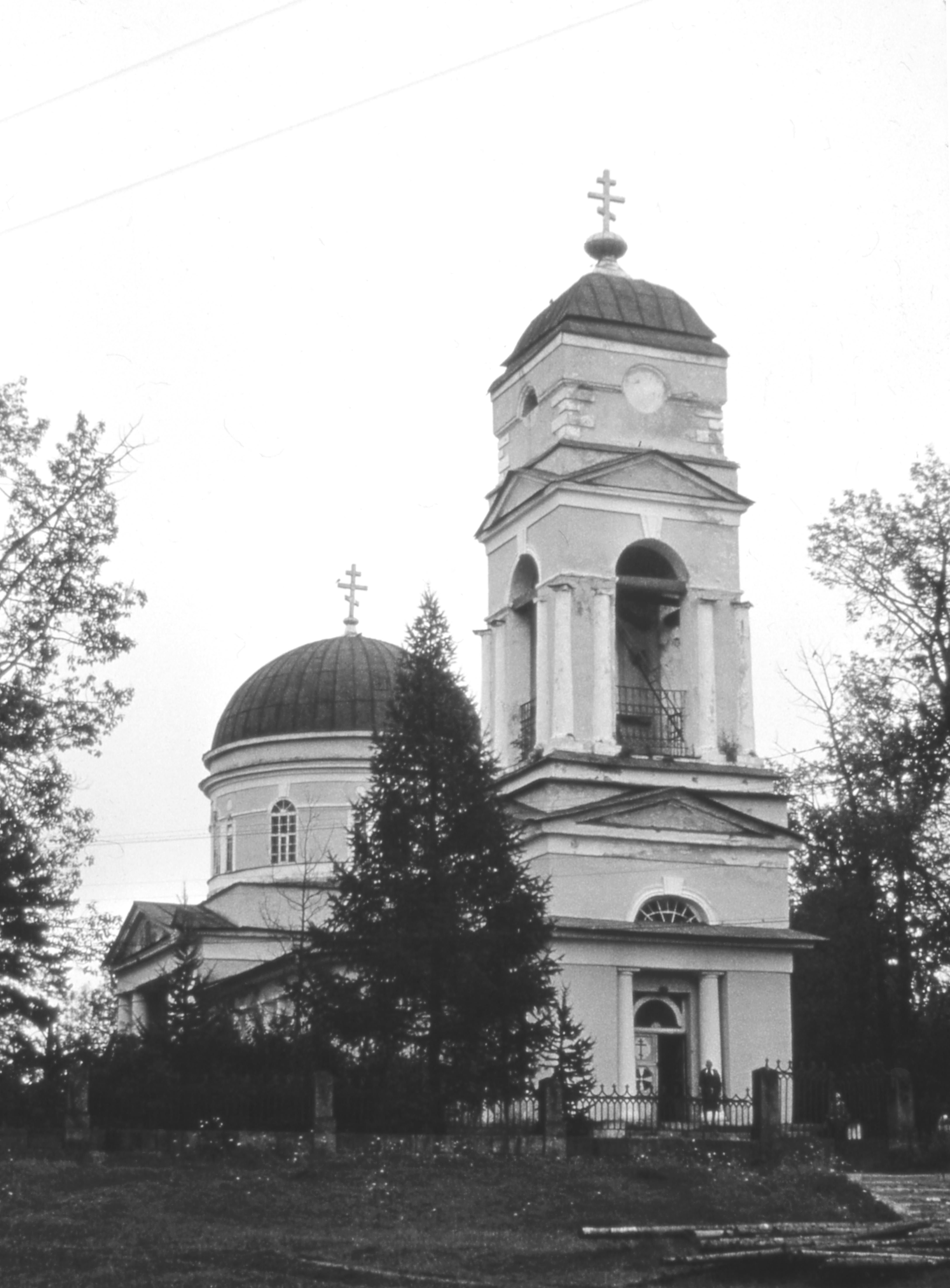Сомино. Петропавловская церковь