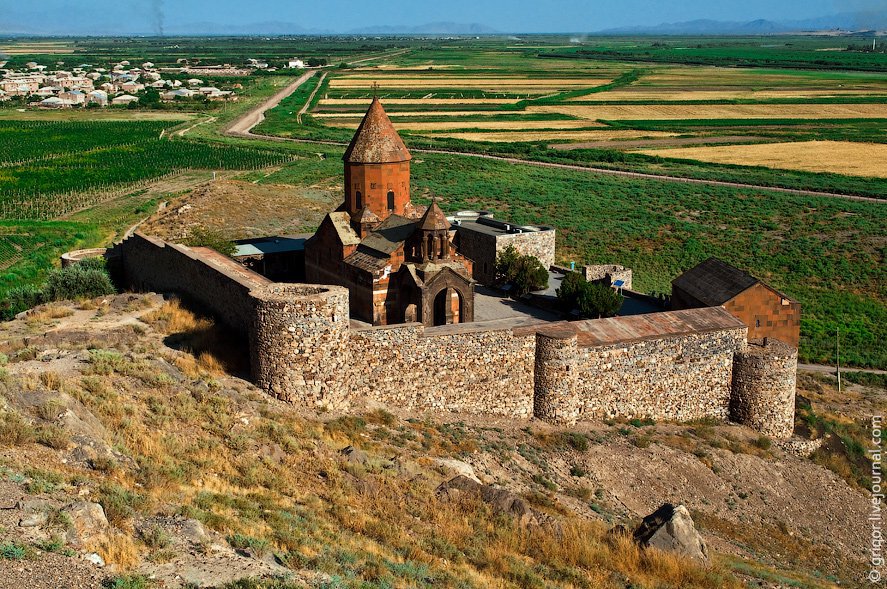 Монастырь Хор-Вирап в Армении. Место заточения свт. Григория Просветителя